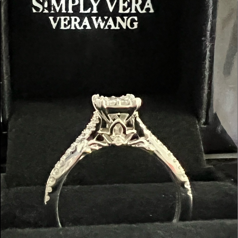 New Vera Wang 14K White Gold 1/2 Carrot Diamond Ring - Picture 7 of 7